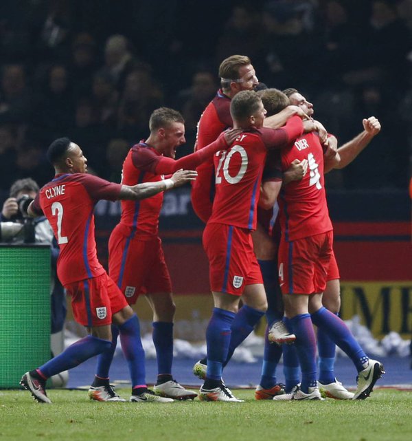 包含中国羽毛球队绝杀英格兰羽毛球队,安赛龙制霸全场的词条 包含中国羽毛球队绝杀英格兰羽毛球队,安赛龙制霸全场的词条