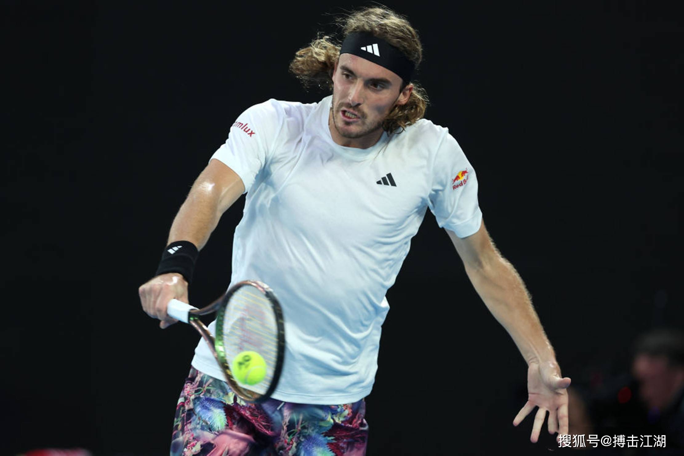 关于戴维斯杯碾压澳网，西西帕斯扛起全队的信息