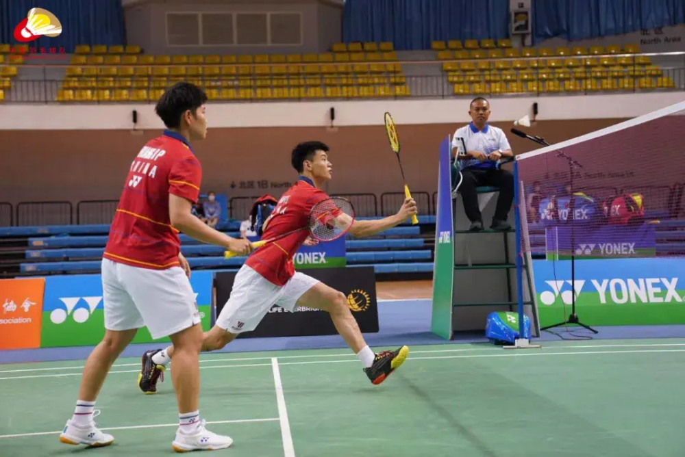 韩国队鏖战泰国队,黄鸭组合扛起全队 韩国队鏖战泰国队,黄鸭组合扛起全队