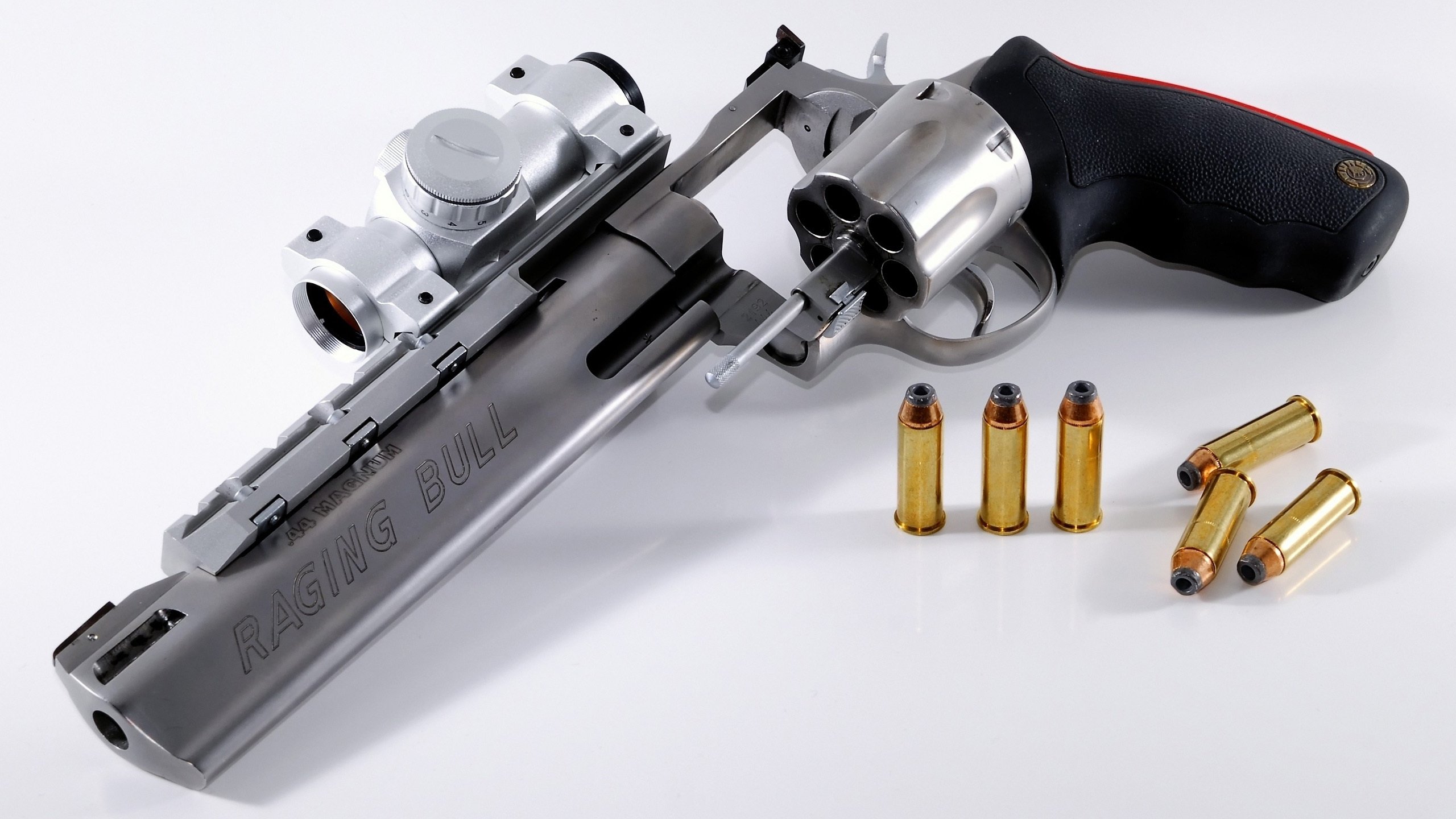 巴黎制霸委内瑞拉，库尔图瓦在奥运周期关键战接管比赛