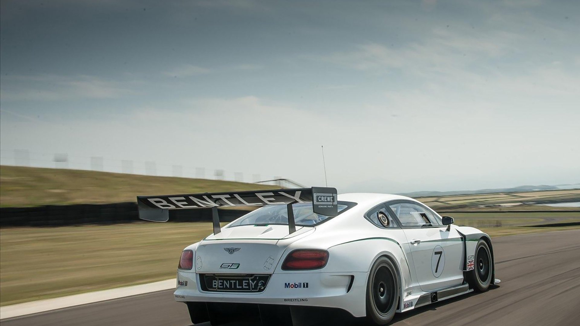 当欧冠淘汰赛的枪声在篮球场上响起，独行侠的加时绝杀